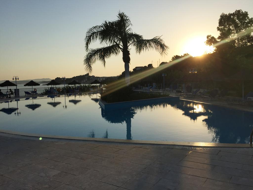 Hotel Golden Sun Finikounta Exterior foto